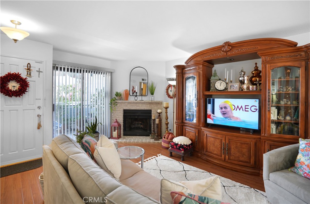 1814 Huntington Drive 4