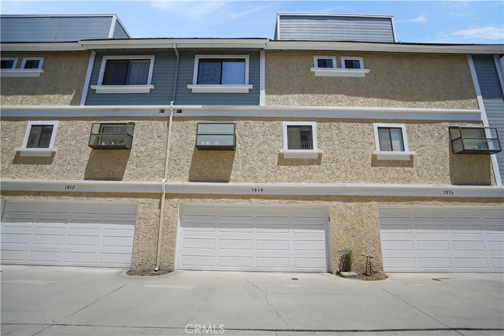 1814 Huntington Drive 4