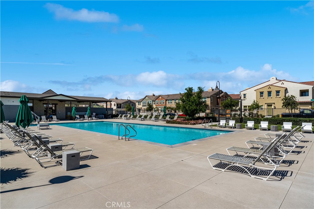 4042 S Cloverdale Way