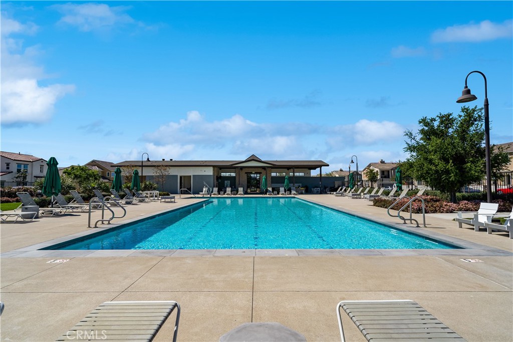 4042 S Cloverdale Way