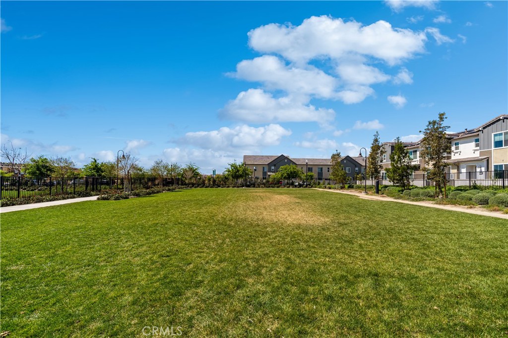 4042 S Cloverdale Way