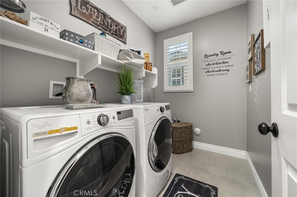 4042 S Cloverdale Way