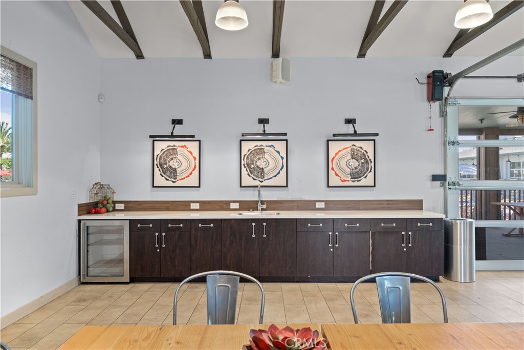 4042 S Cloverdale Way