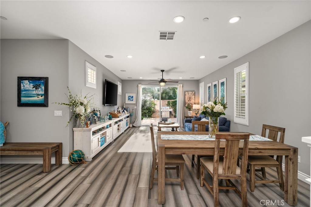 4042 S Cloverdale Way