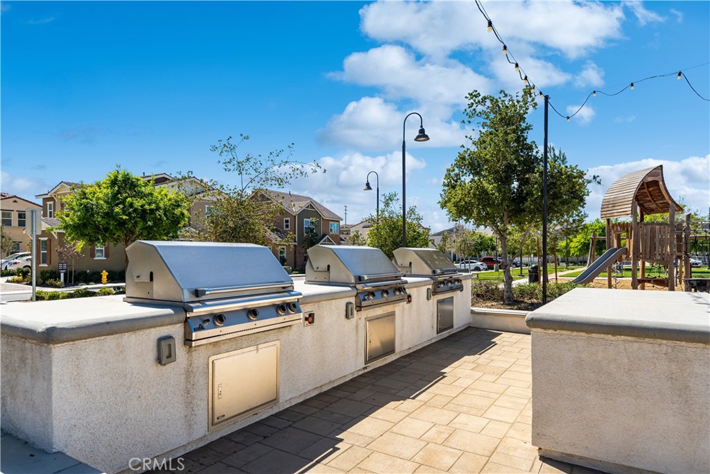 4042 S Cloverdale Way