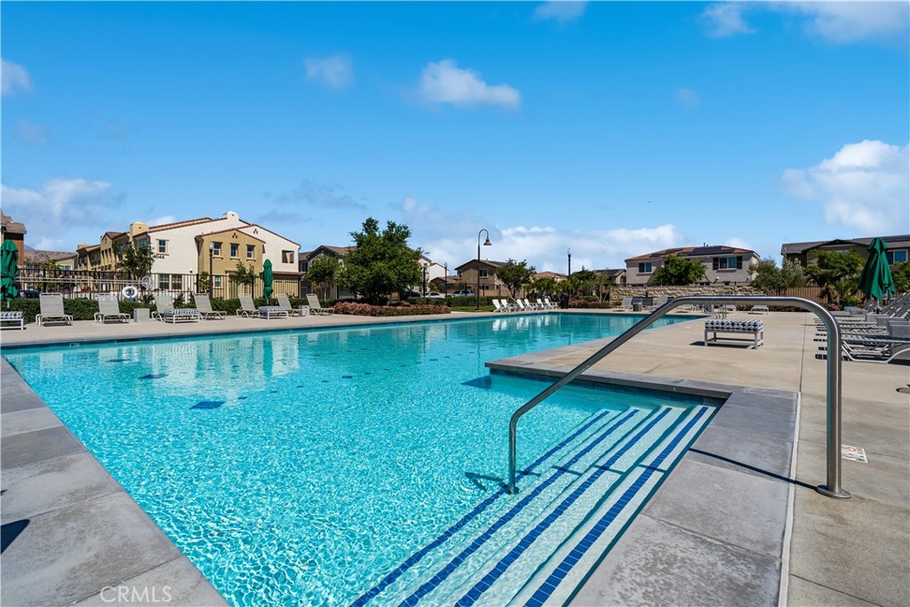 4042 S Cloverdale Way