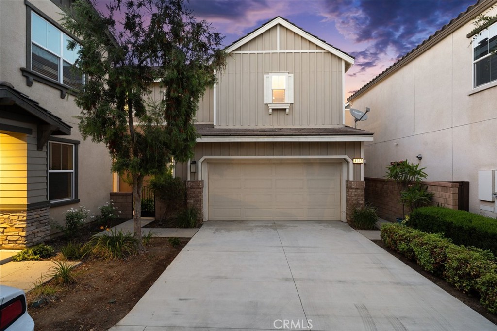 4042 S Cloverdale Way