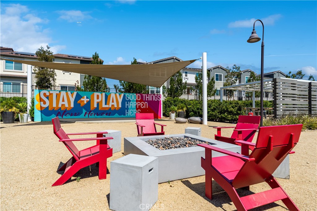 4042 S Cloverdale Way