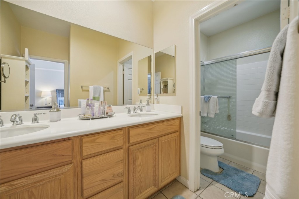 15813 Mcintosh Avenue