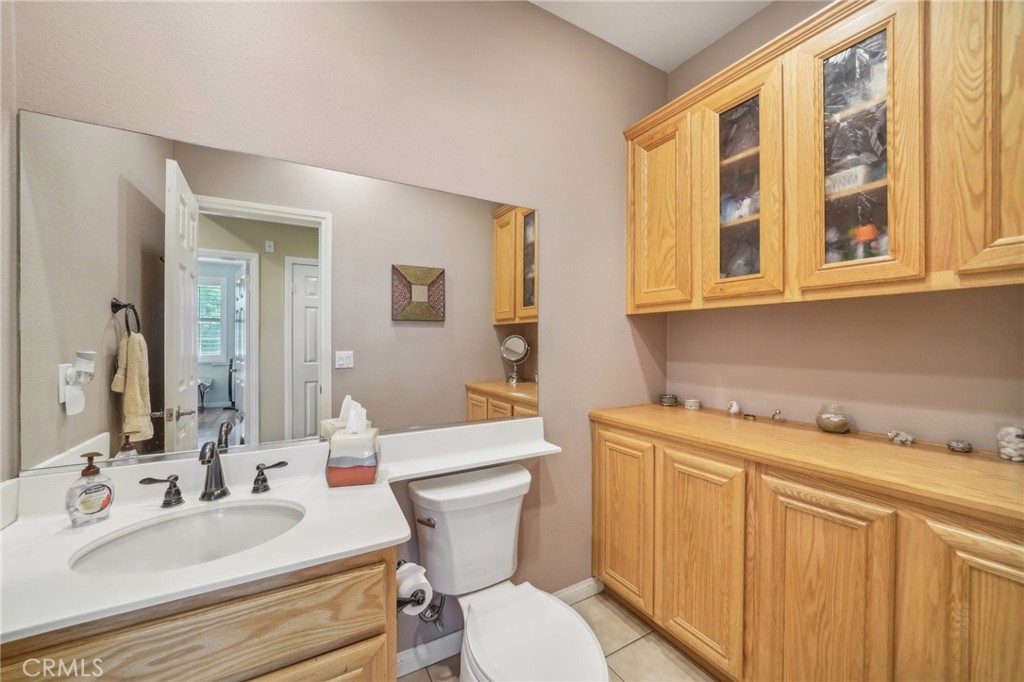 15813 Mcintosh Avenue