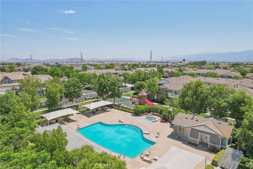 15813 Mcintosh Avenue