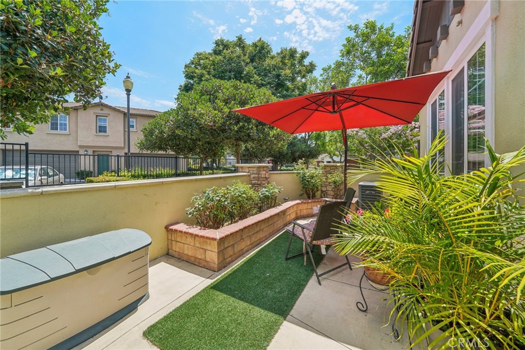 15813 Mcintosh Avenue