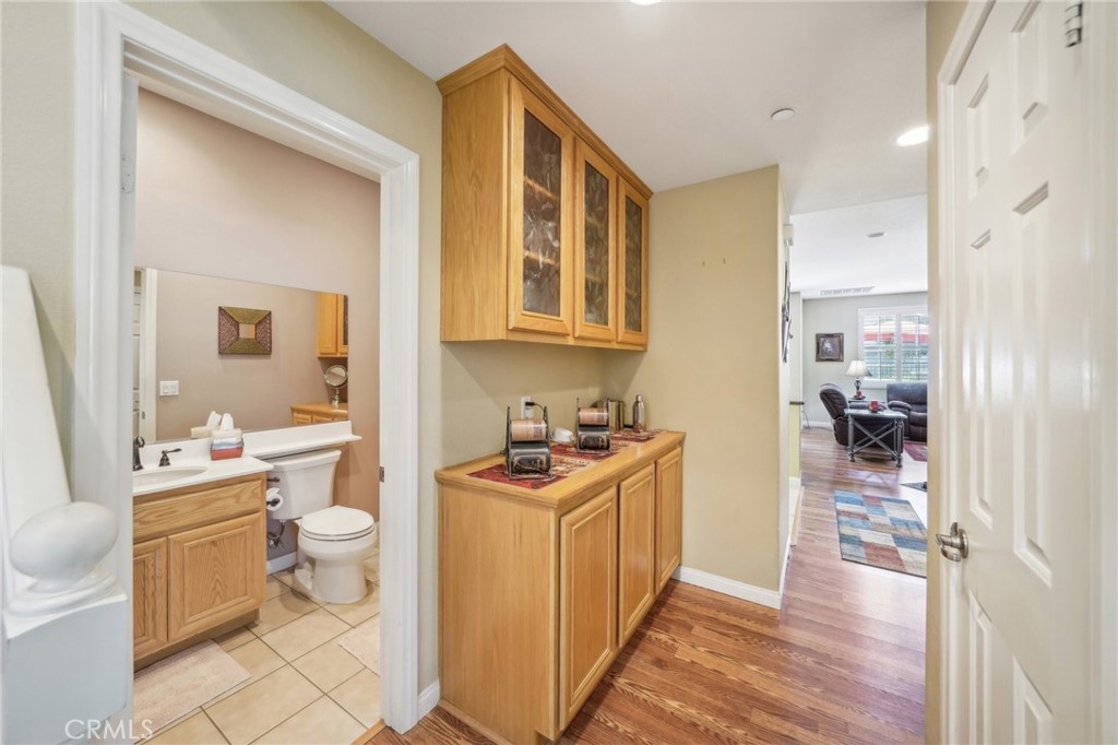 15813 Mcintosh Avenue