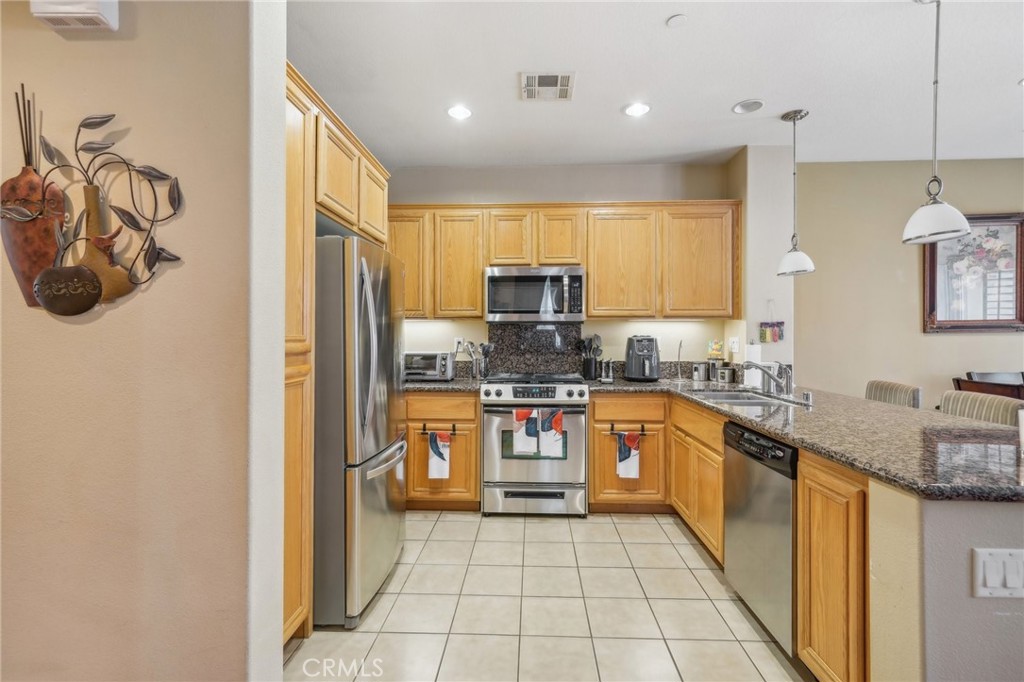 15813 Mcintosh Avenue