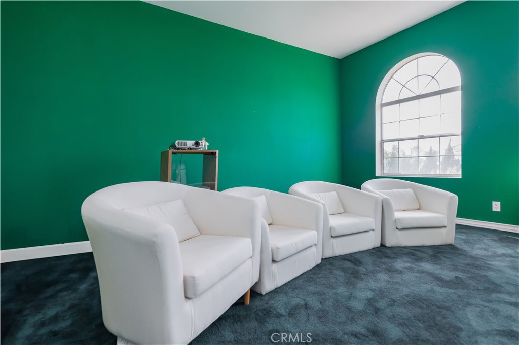 20006 E Skyline Drive