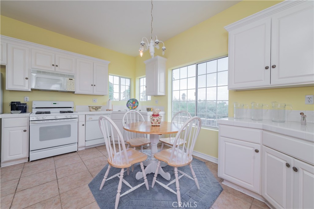 20006 E Skyline Drive