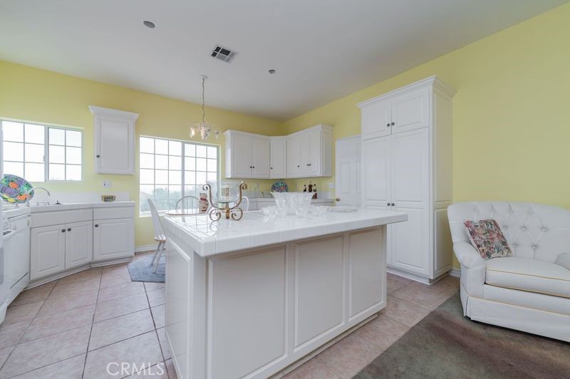 20006 E Skyline Drive