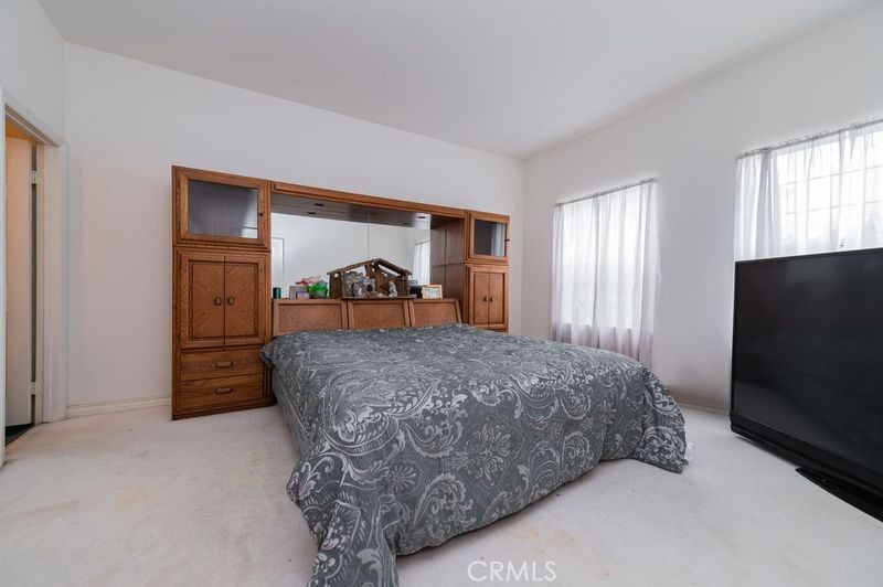 20006 E Skyline Drive