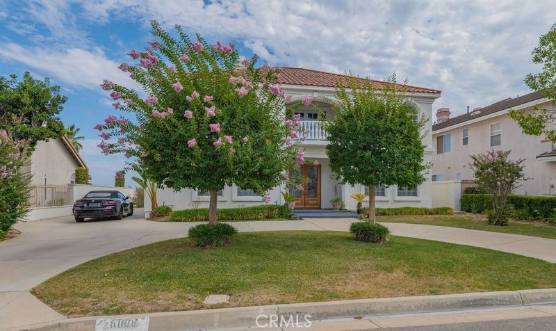 20006 E Skyline Drive