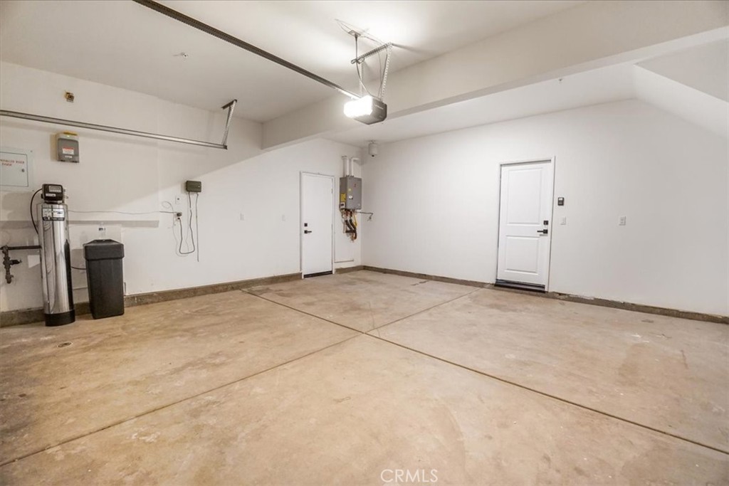 11086 Green Meadows Lane