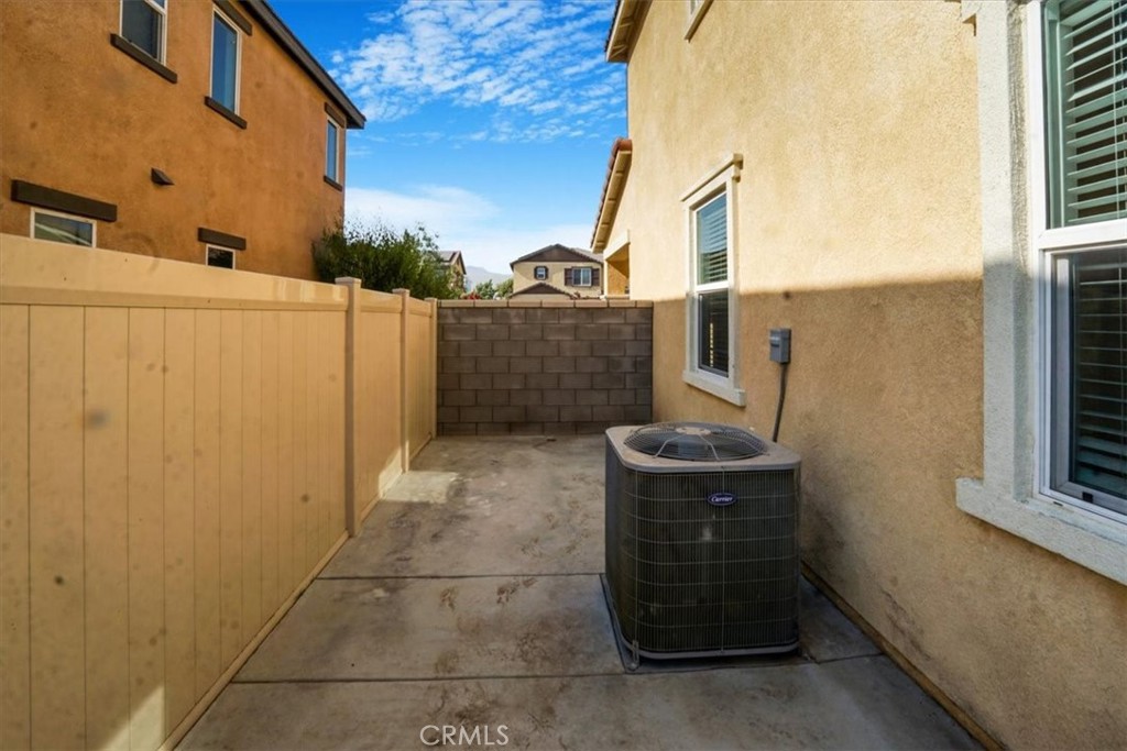 11086 Green Meadows Lane