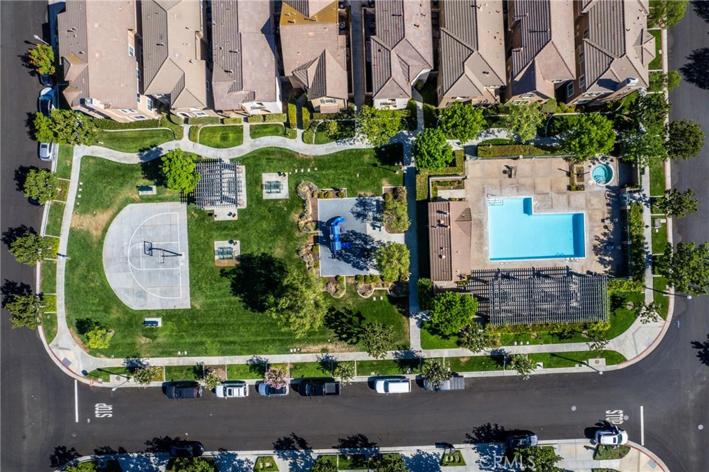 16085 Begonia Avenue