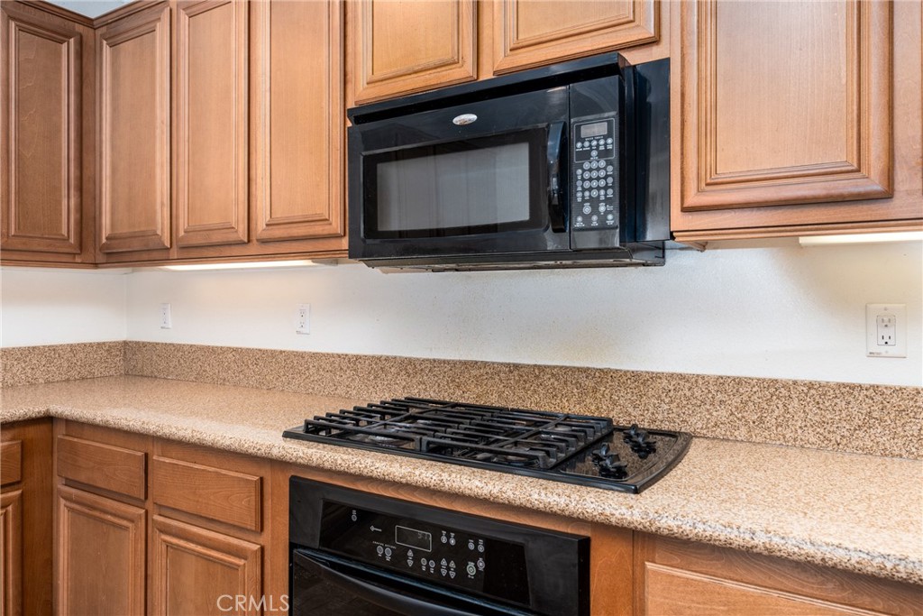 16085 Begonia Avenue