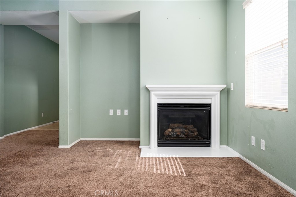 16085 Begonia Avenue