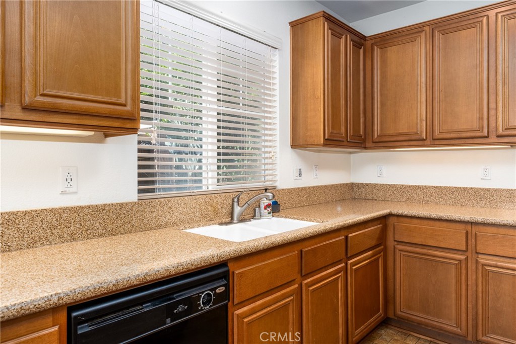 16085 Begonia Avenue