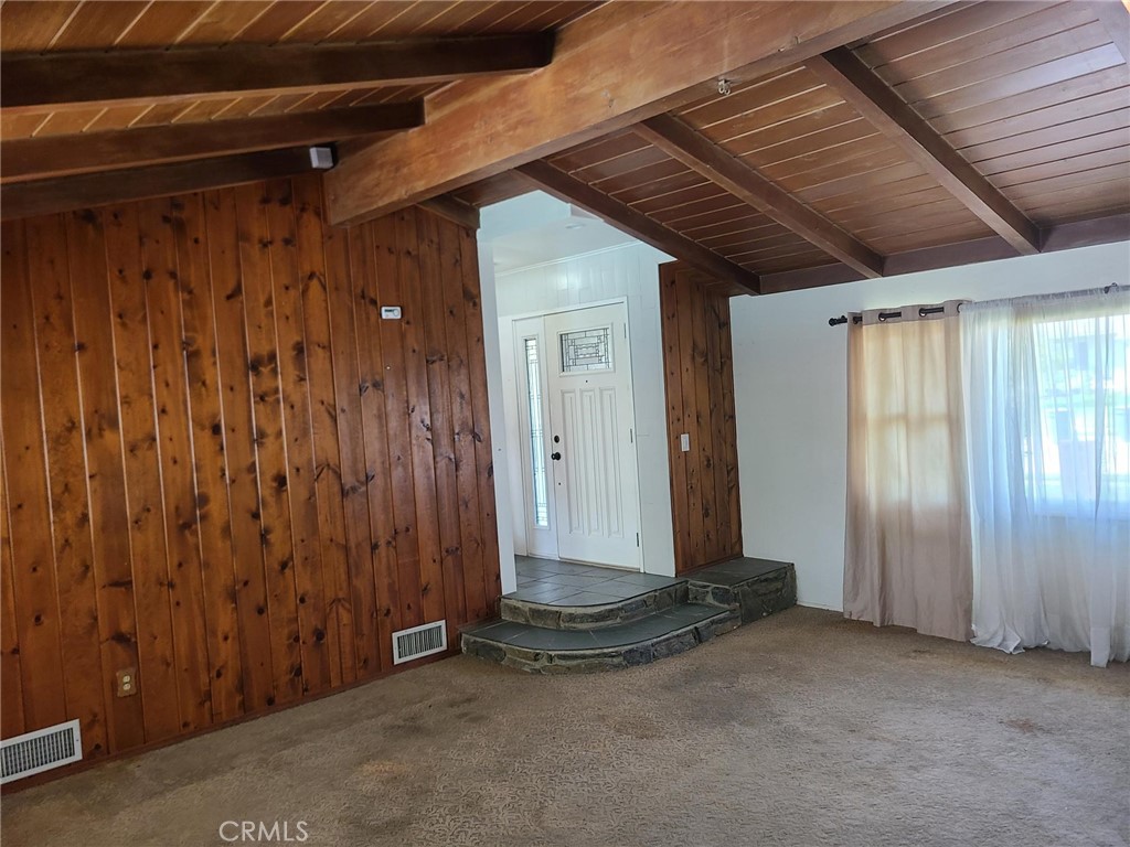 478 N Stephora Avenue