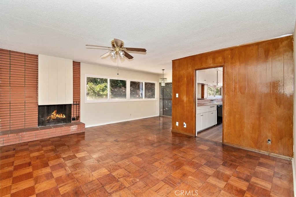 2021 S Sunrise Drive