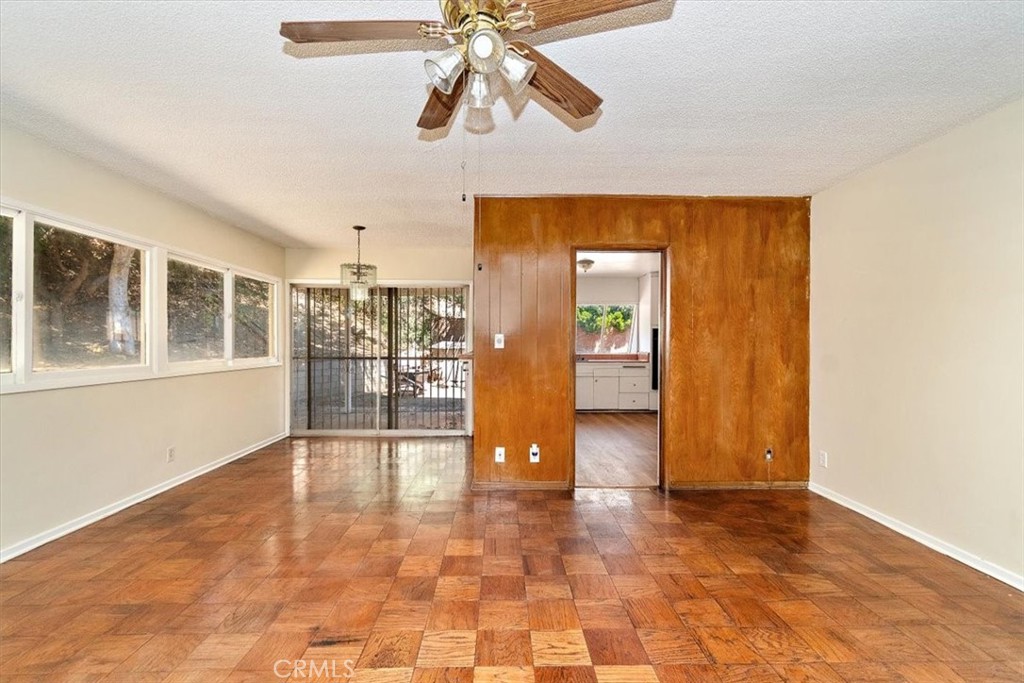 2021 S Sunrise Drive