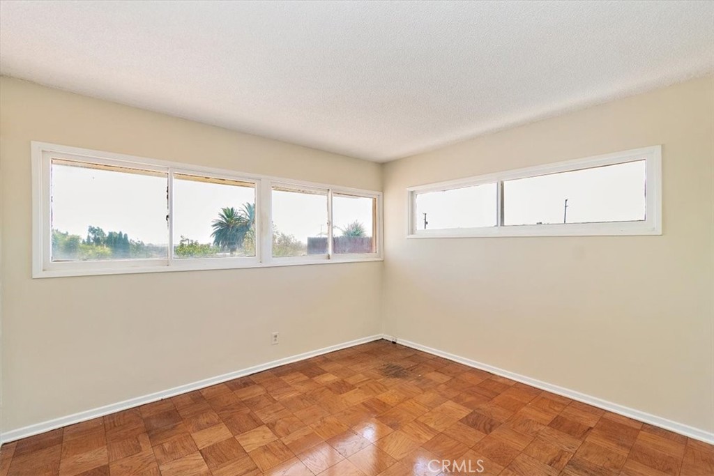 2021 S Sunrise Drive