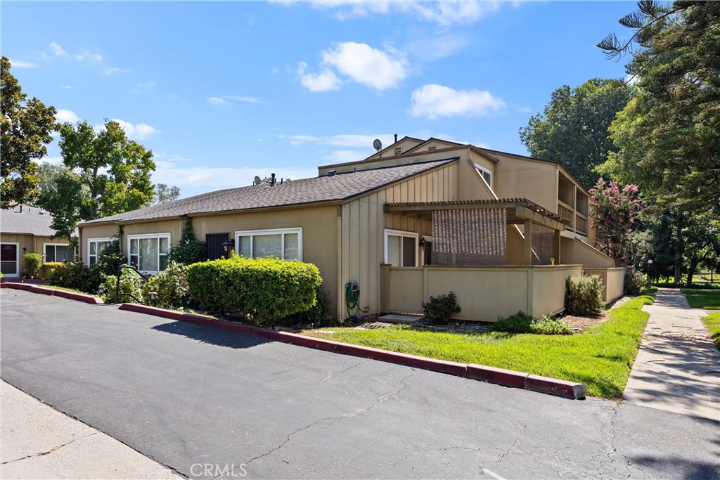 1448 W Badillo Street 114