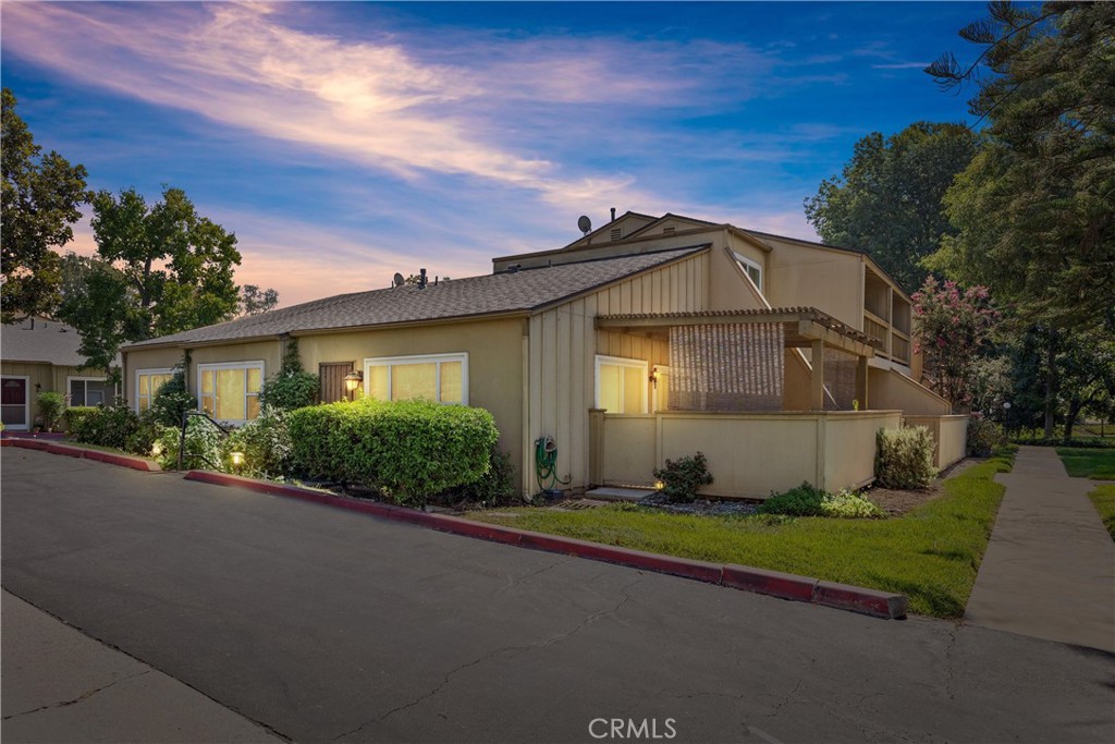1448 W Badillo Street 114