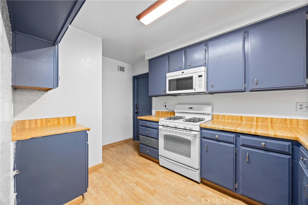 1448 W Badillo Street 114