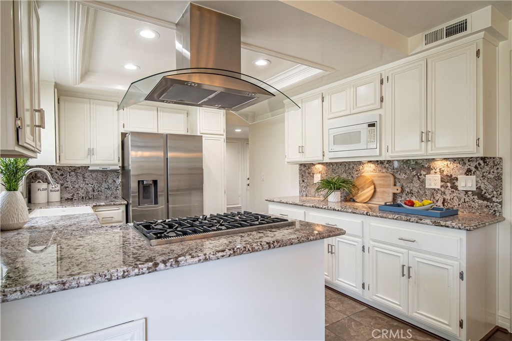 820 S Calvados Avenue