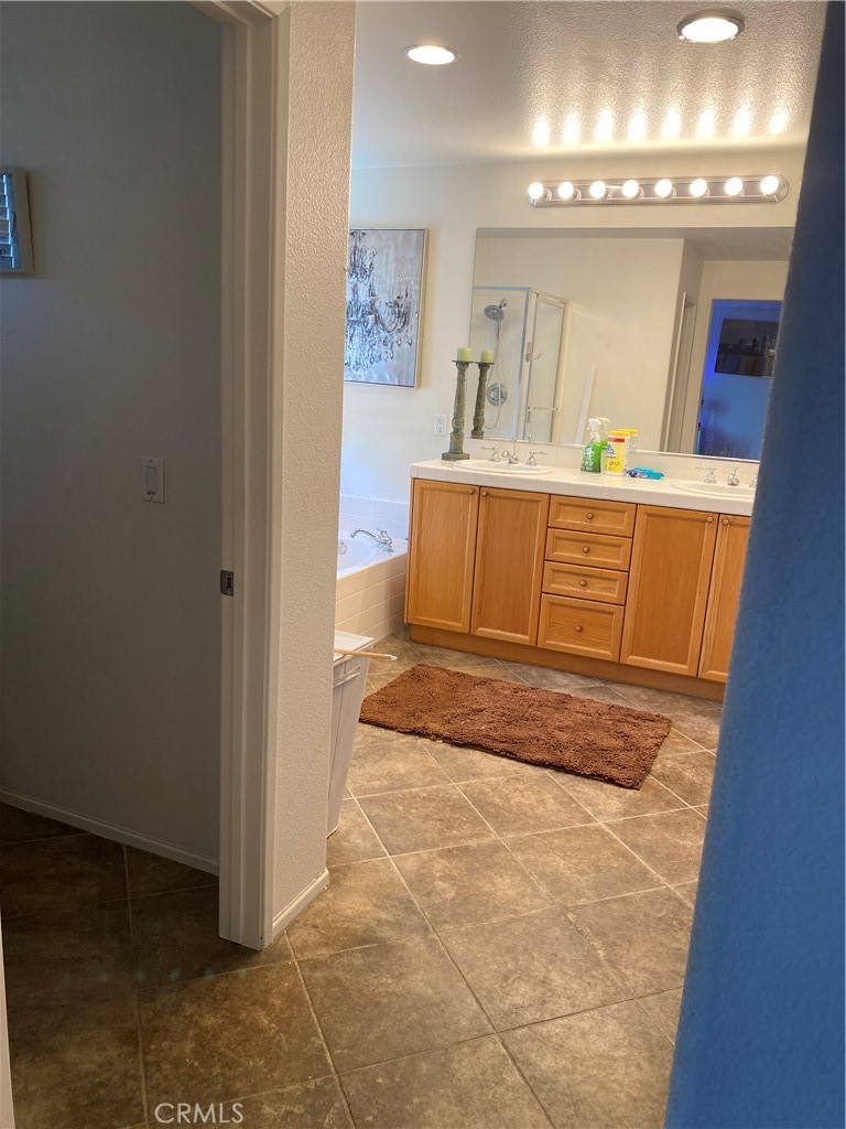 13435 Fox Hollow Circle