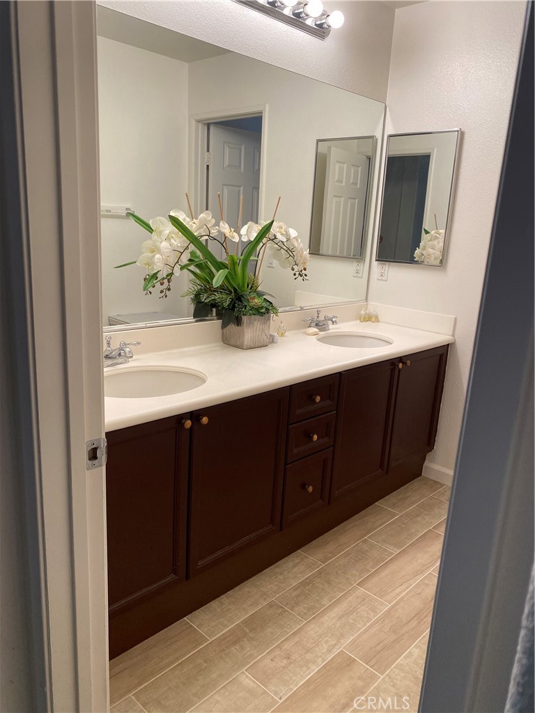 13435 Fox Hollow Circle