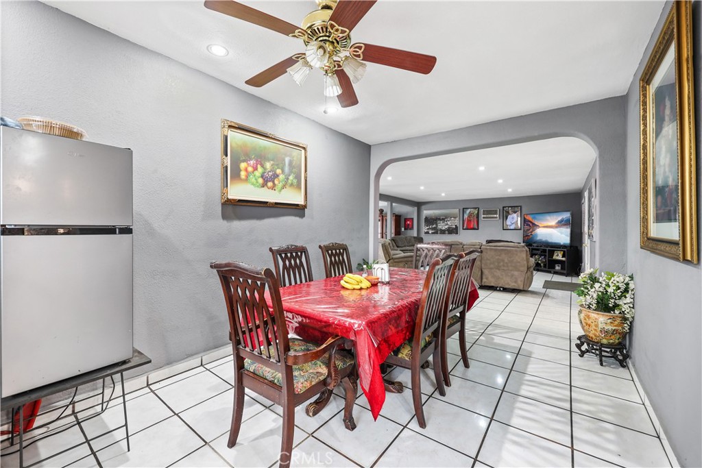 1736 E Princeton Street