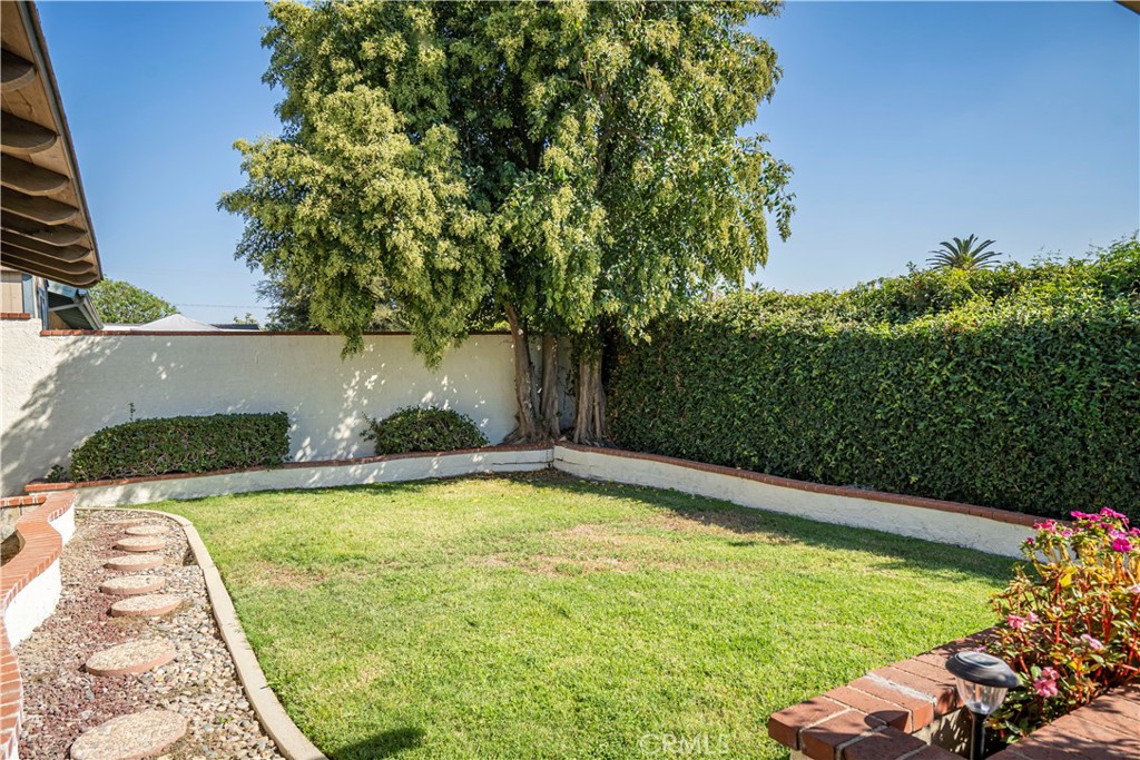 638 E Northridge Avenue