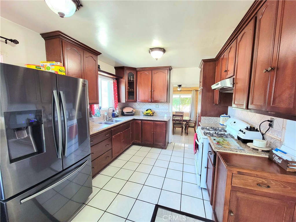 11731 Lower Azusa Road