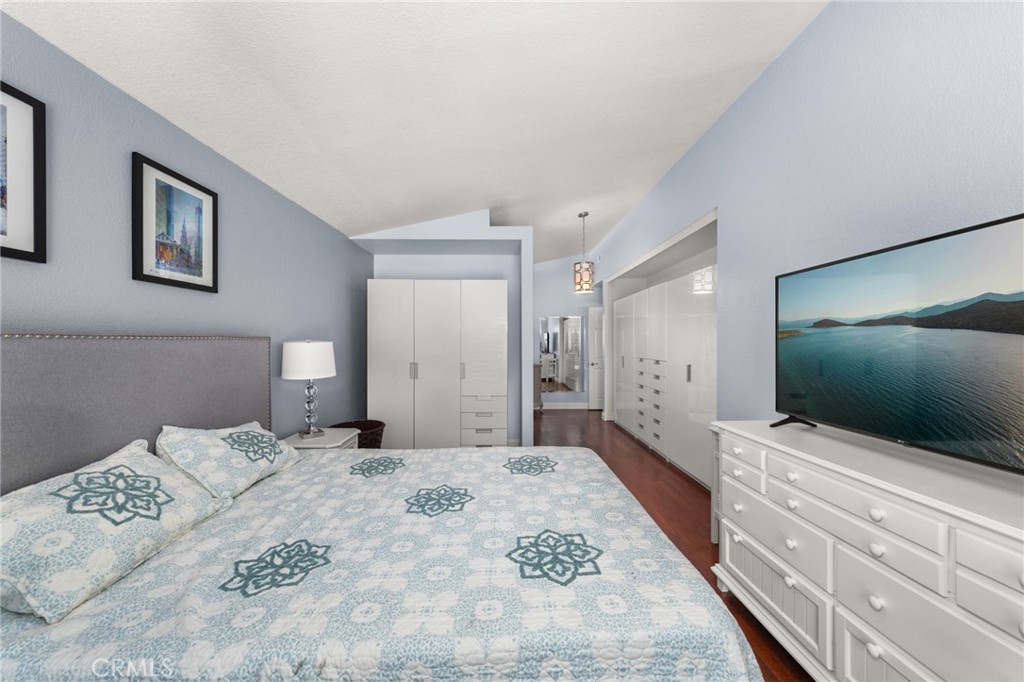 2806 Eaglecrest Place