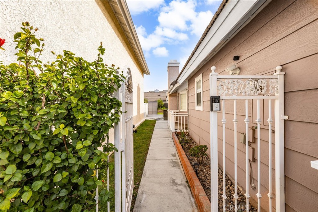 2806 Eaglecrest Place