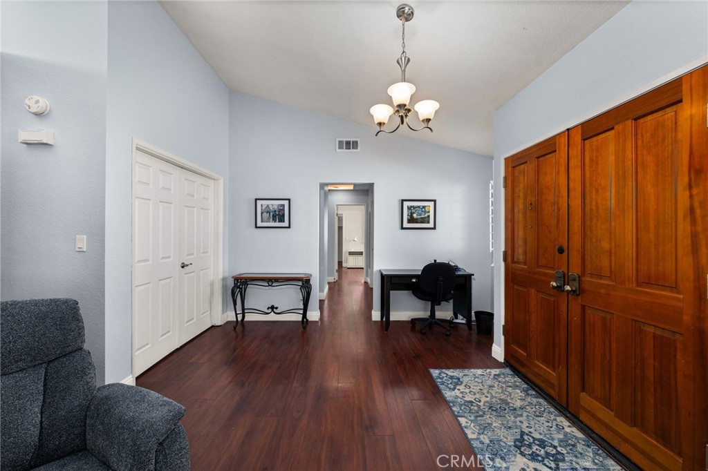 2806 Eaglecrest Place