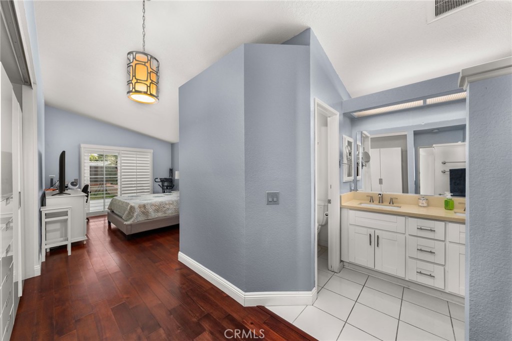 2806 Eaglecrest Place