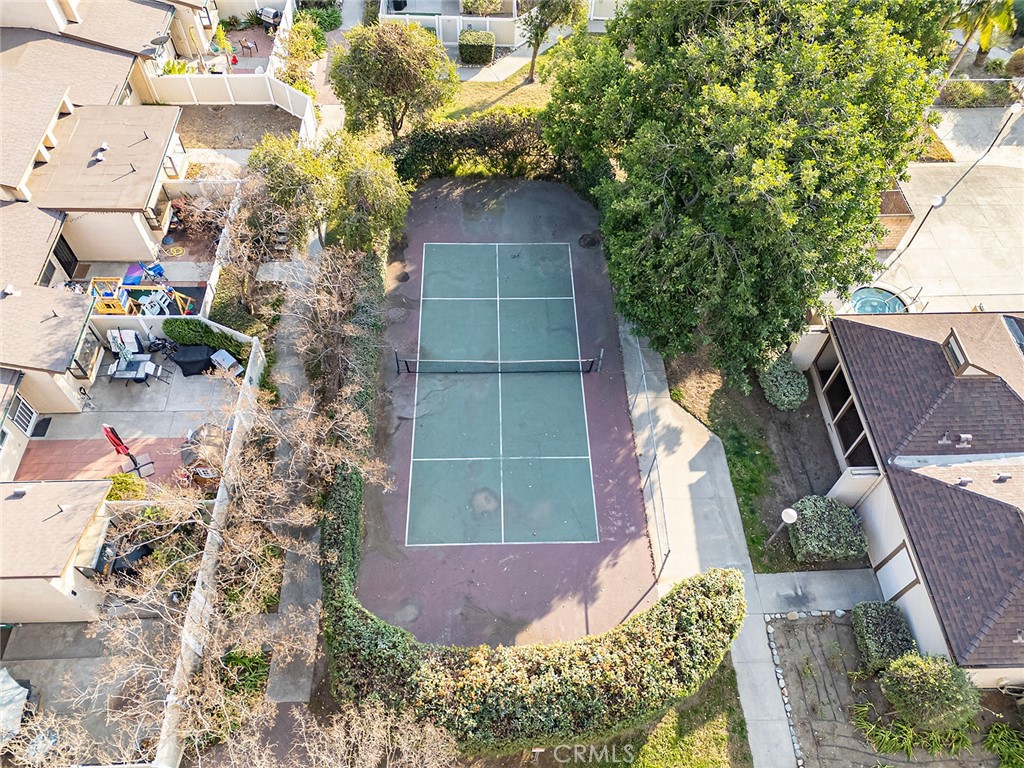 750 E 5th Street 33
