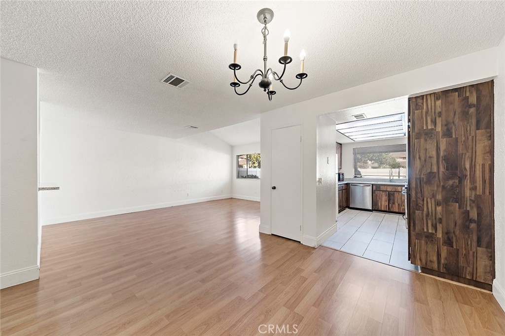 750 E 5th Street 33