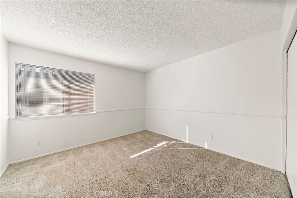 750 E 5th Street 33