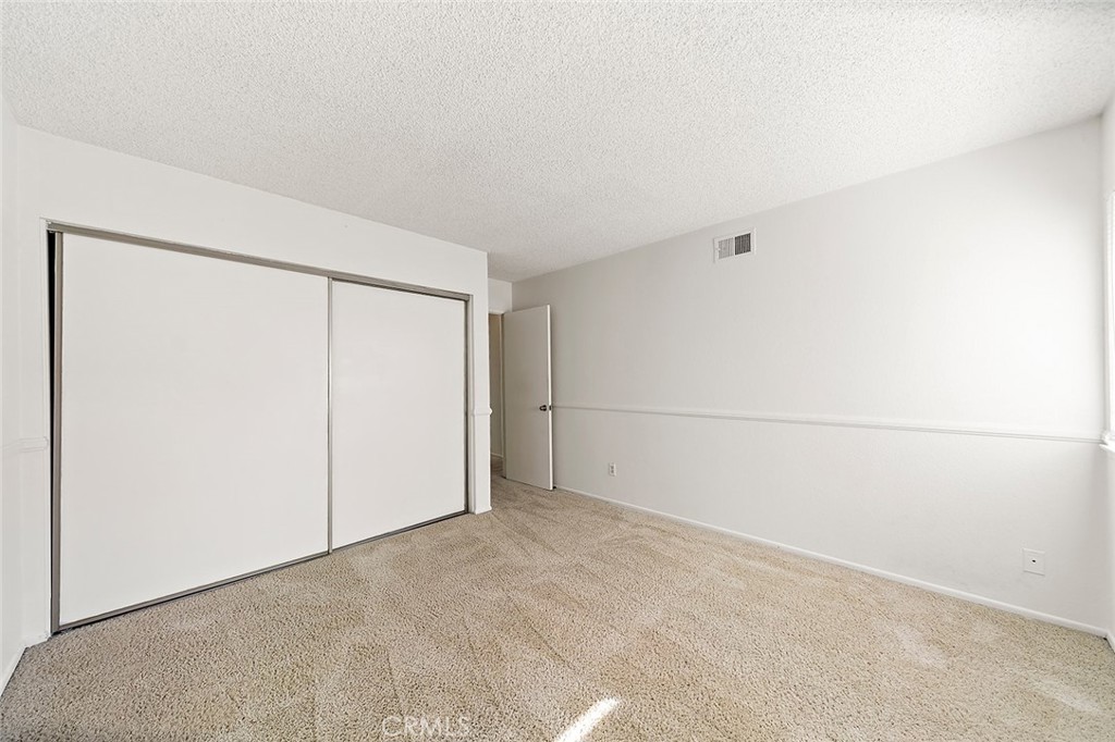 750 E 5th Street 33